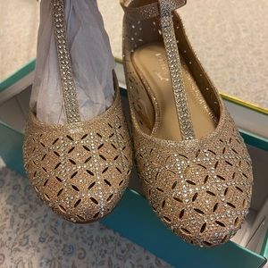 Gold flat shoes ballerina with straps 7 Wide